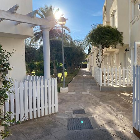 Garden Vistas. Hermoso Duplex Con Patio, Solarium Y Piscina. Vera Zewnętrze zdjęcie